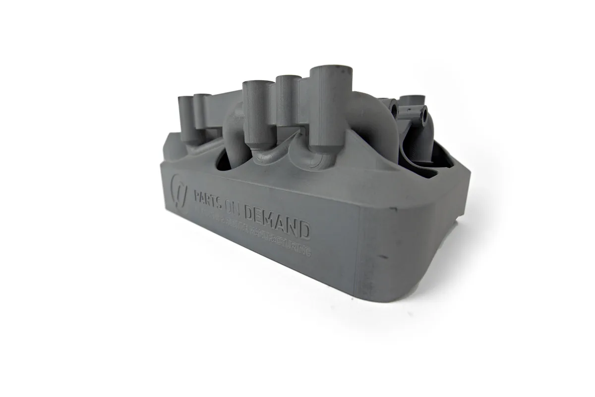 950HD Verteiler (Manifold), SLS-3D-gedruckt in Anthrazit